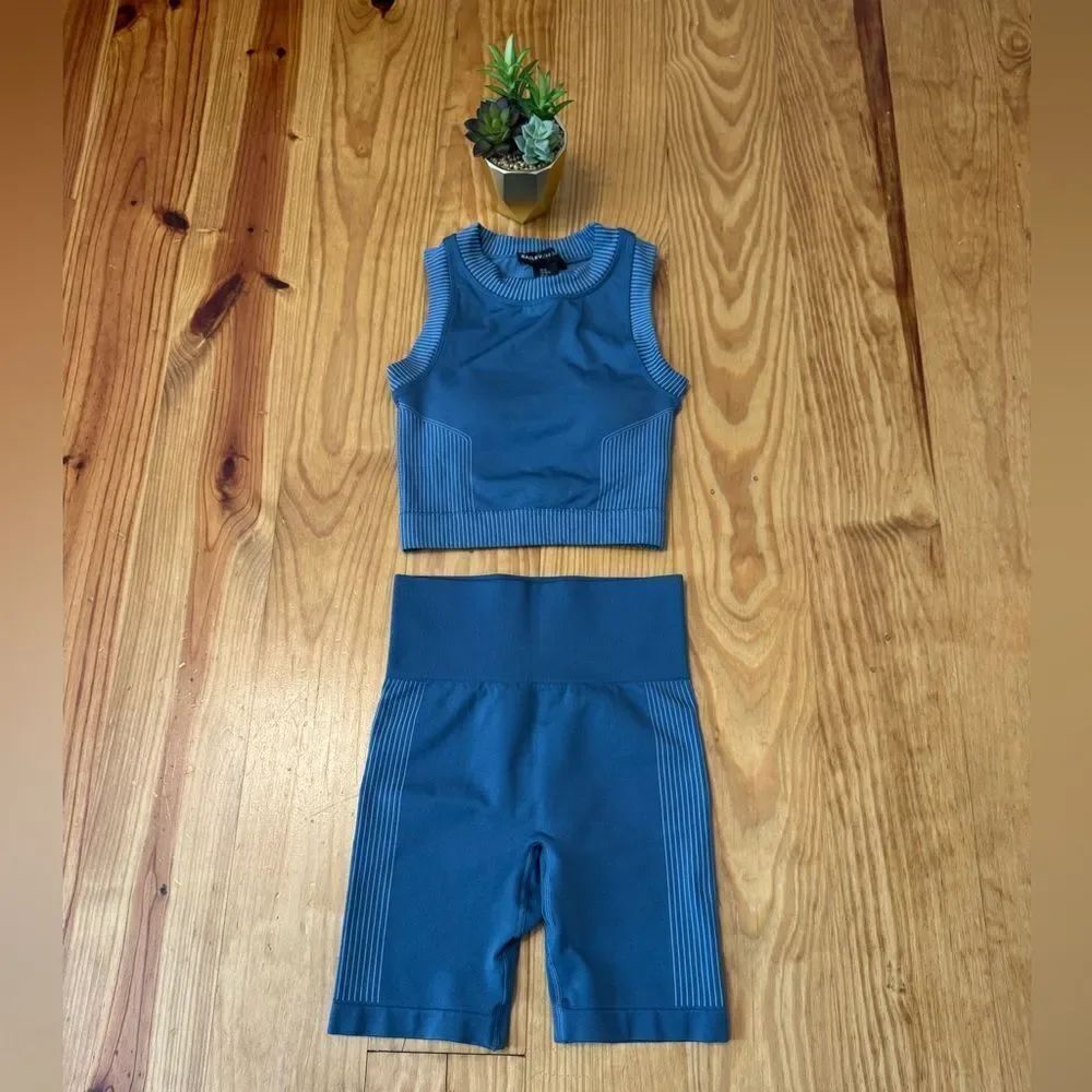 Bailey 44 Sport Blue Biker Shorts And Cropped Tank Top Women’s Set XS